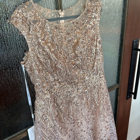 Mac Duggal SEQUINED CAP SLEEVE FIT AND FLARE DRESS size 10 NEW $698 - Picture 8 of 17